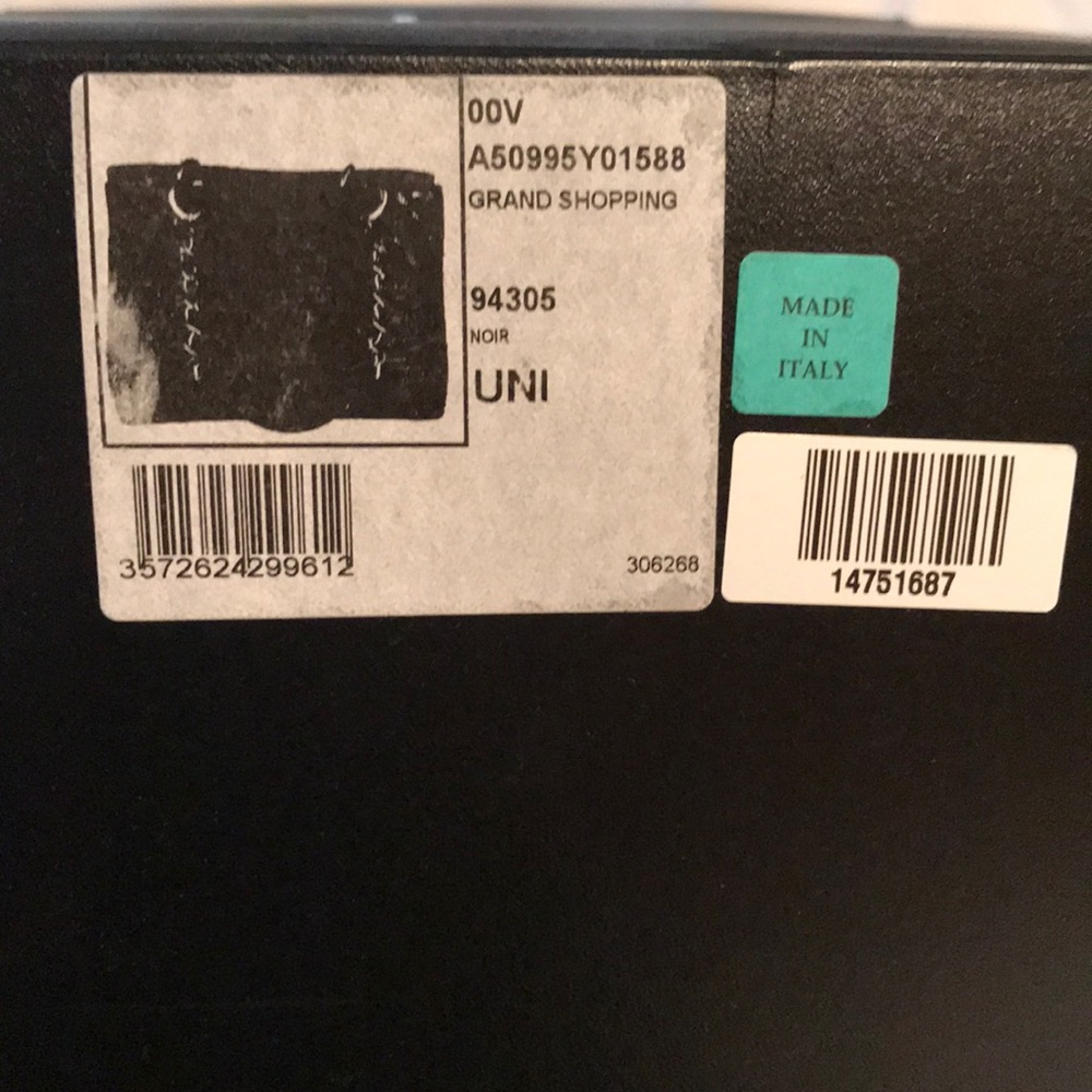 Authentic Chanel Excellent Condition - image 5